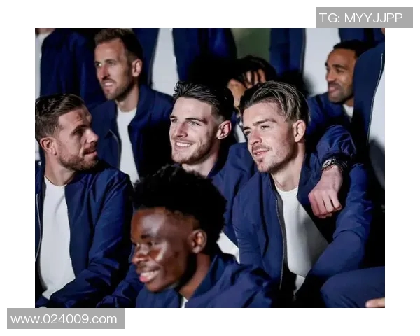 卡塔尔足球明星与男模的完美结合揭示时尚与运动的魅力